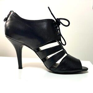 Tahari Lido II Black Oxford Bootie US 7.5M